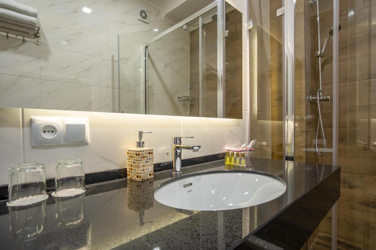 Boomerang Boutique Hotel โอเดสซา ภายนอก รูปภาพ